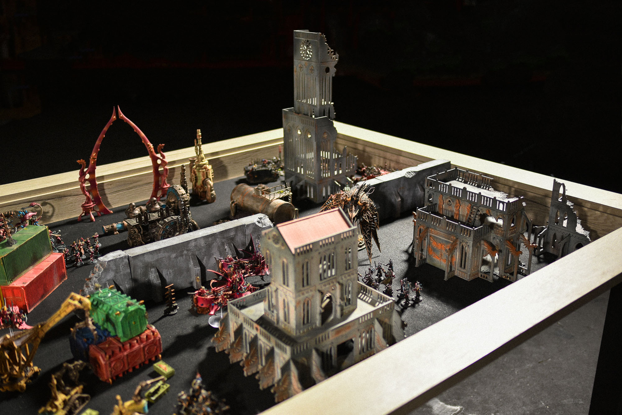 KOLOSS SPIELTISCH