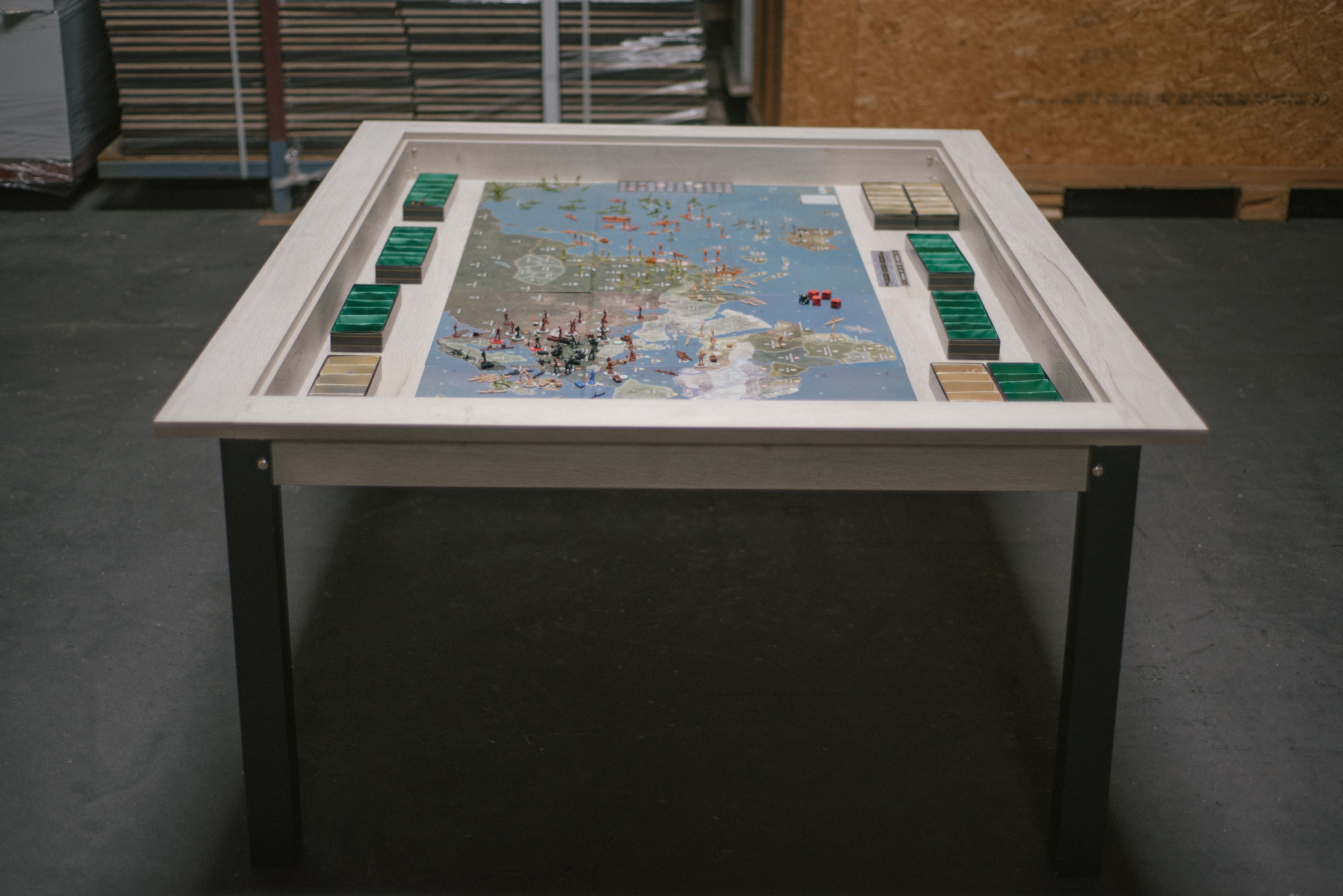 Koloss Spieltisch